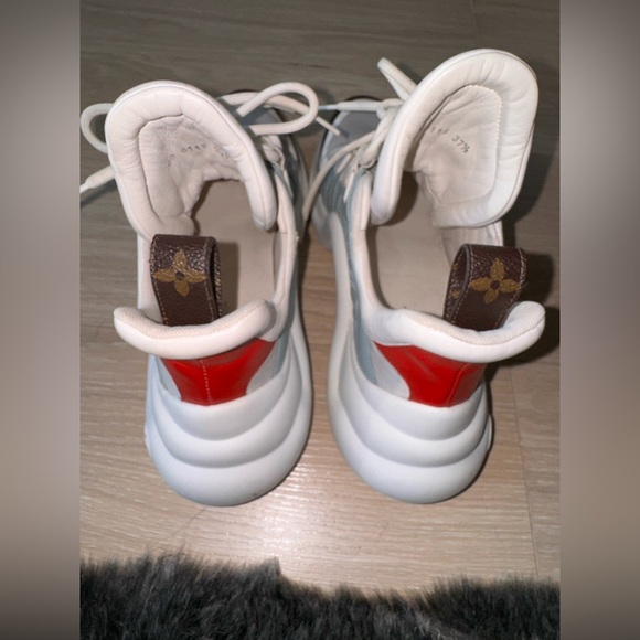 Louis Vuitton LV Archlight Sneakers - Picture 13 of 14